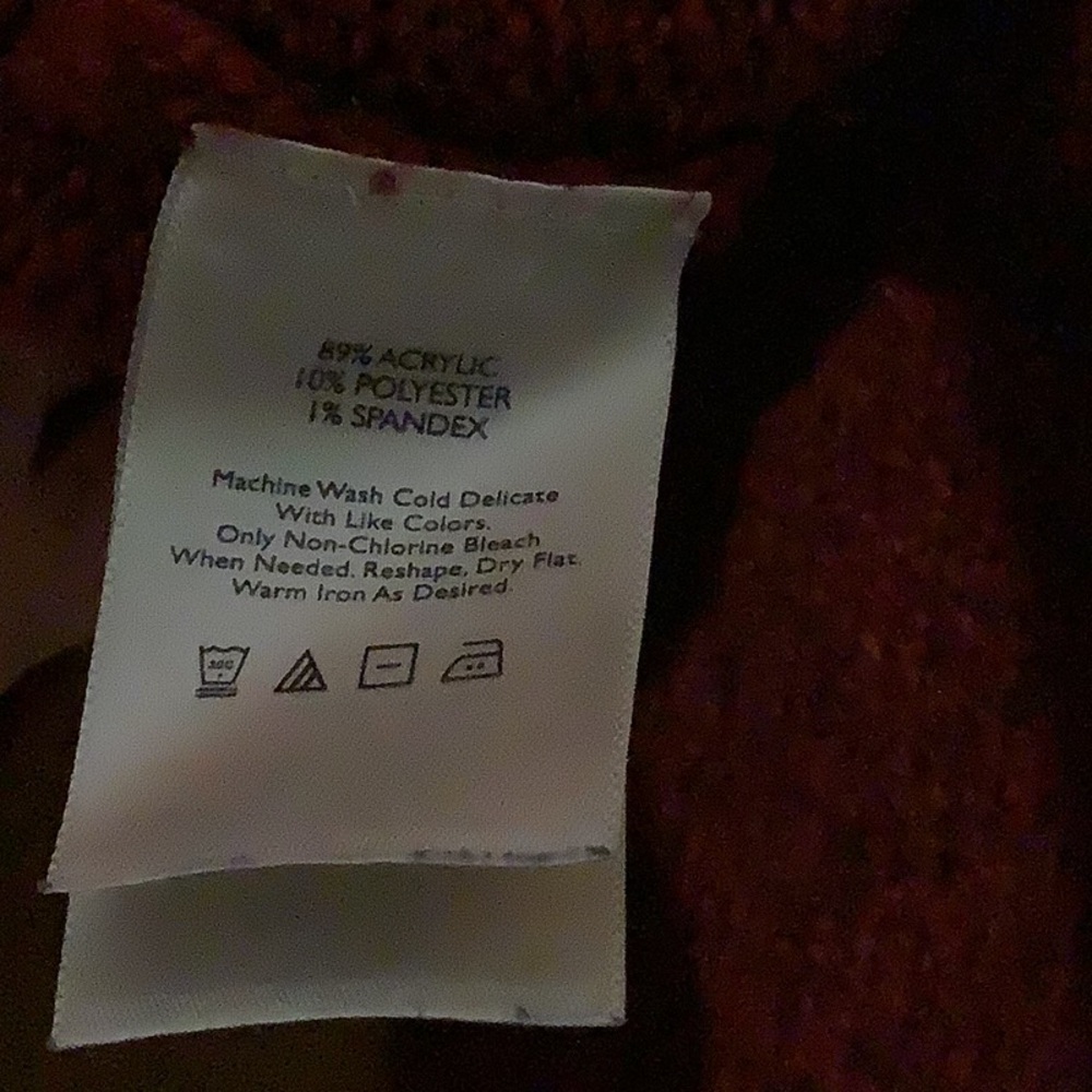 Eddie Bauer red cowl neck sweater, size XL - Picture 5 of 6